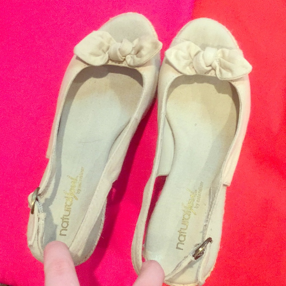 💋TAN BOW WEDGES💋